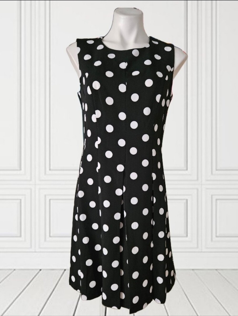 Voir Voir Classic Black & White Polka Dot Sleeveless Pleated Dress Size 8